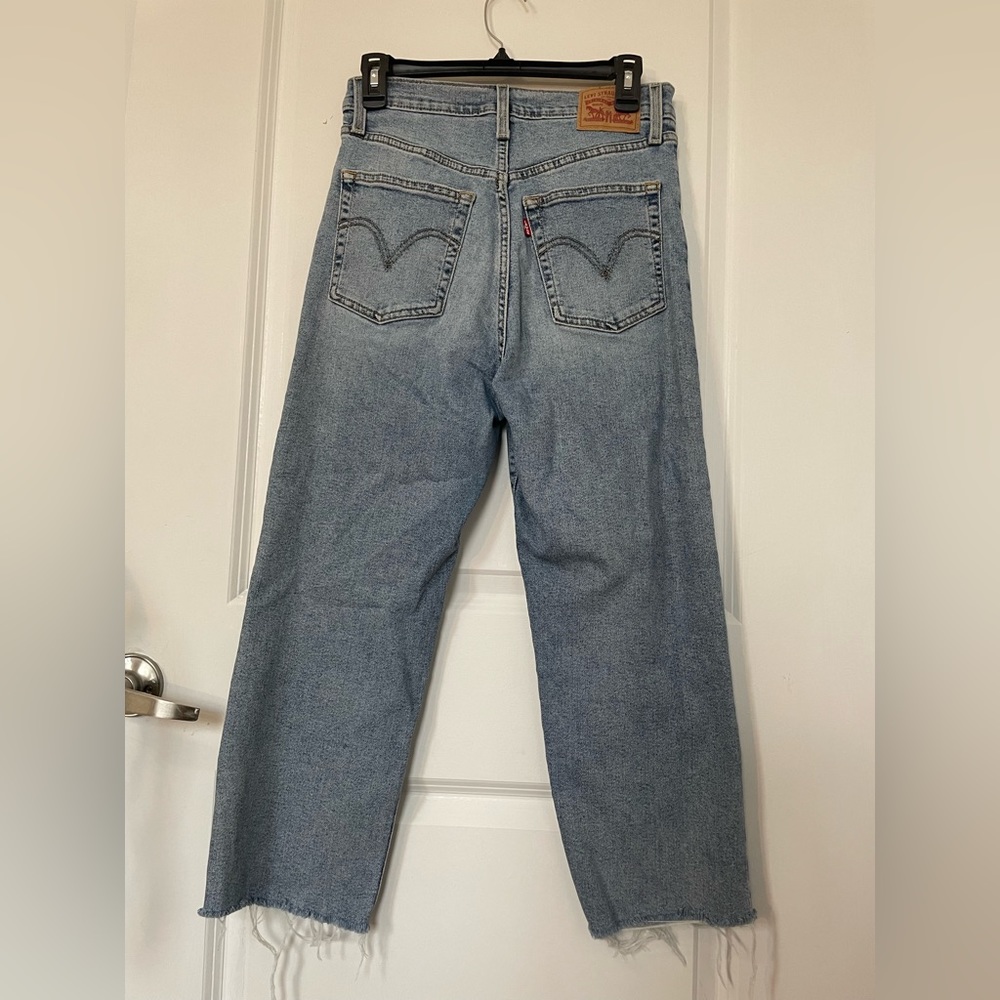 Levi’s Ribcage Straight Jean